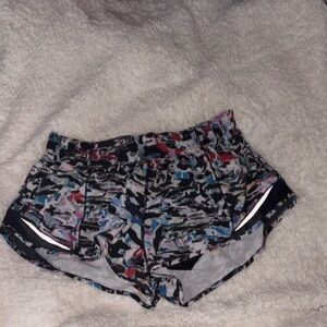 lululemon hottie hot Shorts